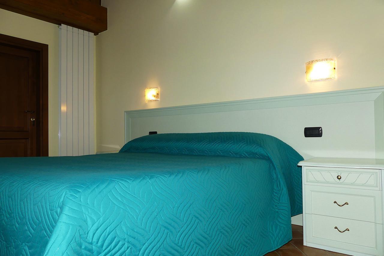 Villa Montotto Monterubbiano 外观 照片