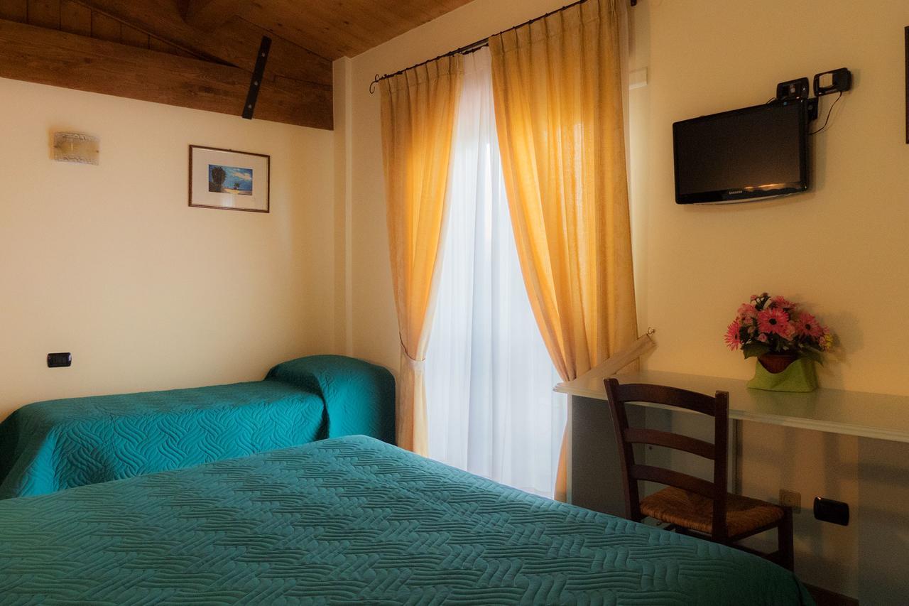 Villa Montotto Monterubbiano 外观 照片